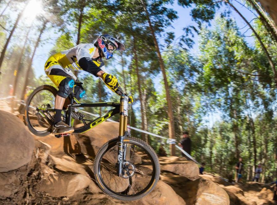 Gee-Atherton-UCI-WC-2014 900