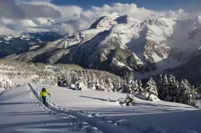 Greg Hill síhegymászó magassági rekordot állított be 100 km egy hónap alatt